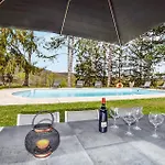 Semesterbostad Stunning Home In Tabre