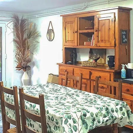 2 Bedroom Cozy In * Tabre