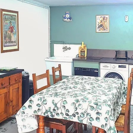 2 Bedroom Cozy In Holiday home *