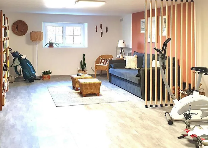 2 Bedroom Cozy In Hébergement de vacances